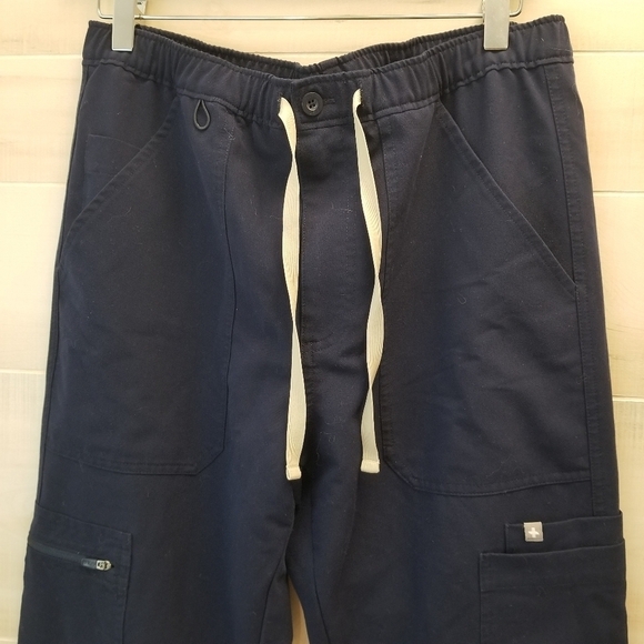 {M} Figs Men's Cairo Cargo Scrub Pant Navy 31" Inseam - Picture 4 of 16